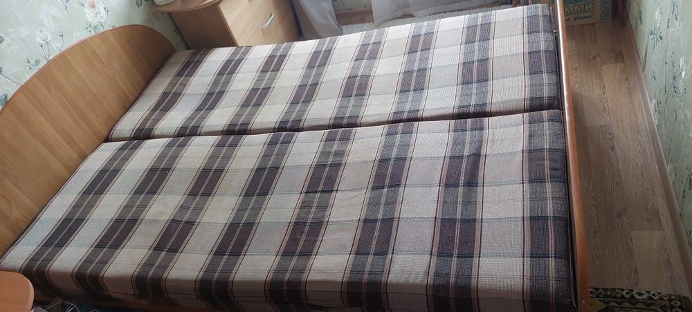 Кровать двуспальная