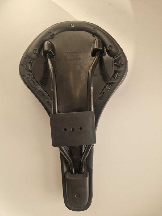 Sa bicicleta MTB cube