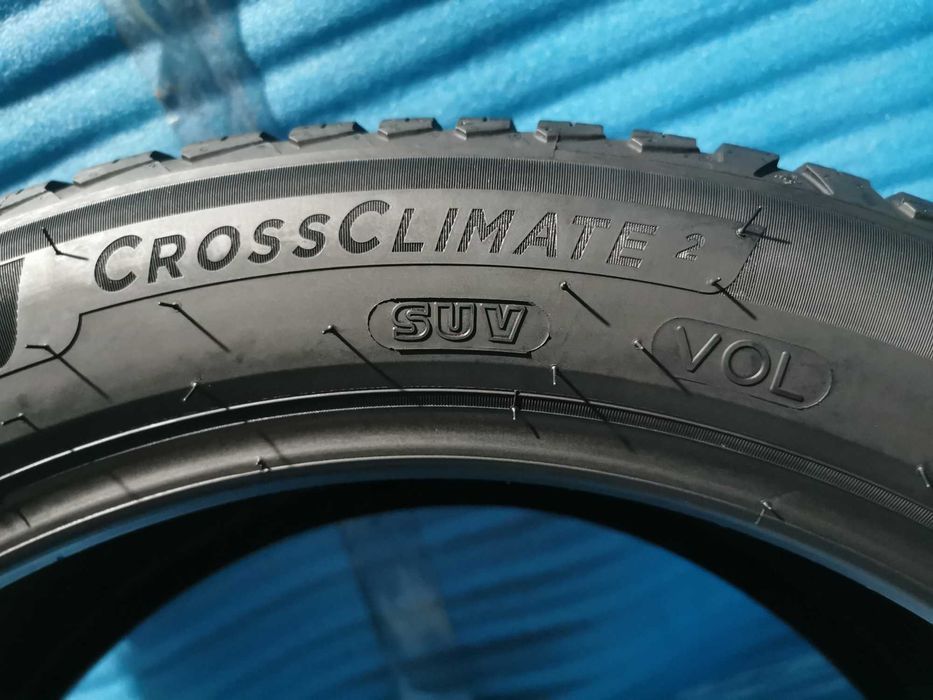 255/45 R19 - michelin m+s o bucata