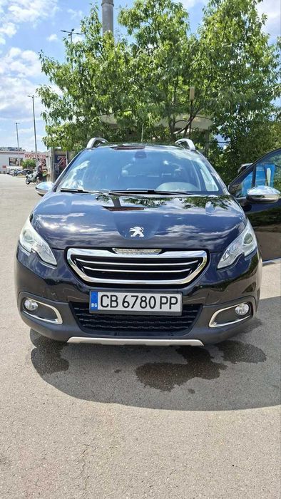 Лек автомобил Peugeot 2008 1.5 blue HDI