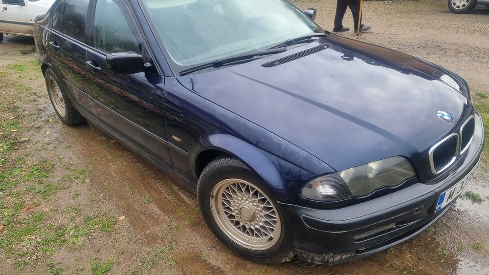 BMW 318 / 2001г./ 2500лв. Бензин - газ, газовата уредба е на 2 години