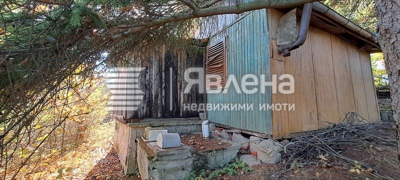 ЯВЛЕНА ЛАГЕРА продава парцел в с. Мала Раковица