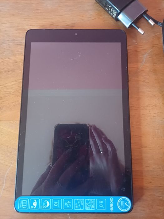 Таблет Alcatel с хубава камера