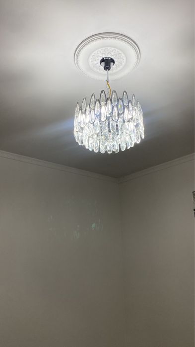 Продам Люстра подвесная