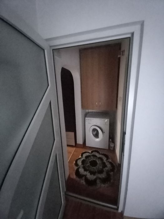 Inchiriez apartament