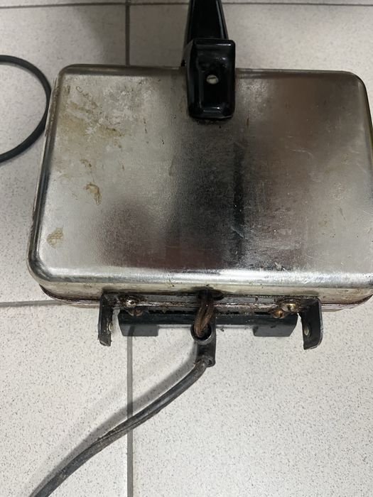 Советская  электровафельница