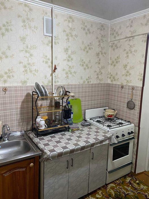 Сдам свою уютную однокомнатную квартиру в кирпичном доме на Учтепе