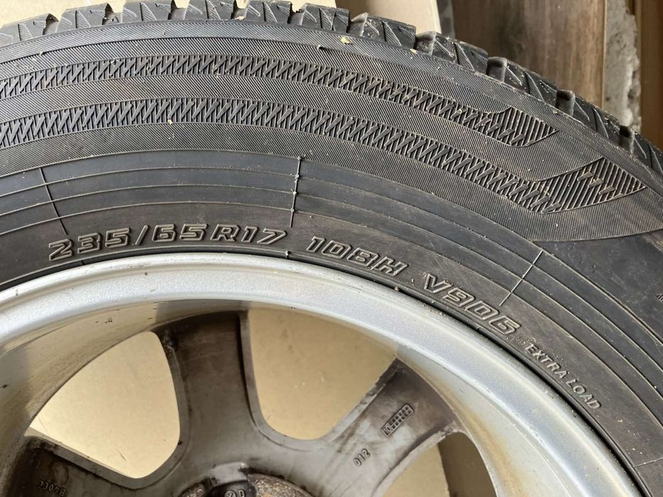 Зимни гуми Yokohama Bluearth SUV 235/65/17