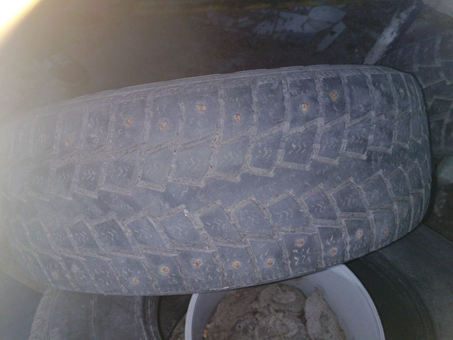 Продам шины б/у  265/70 R16 112Q