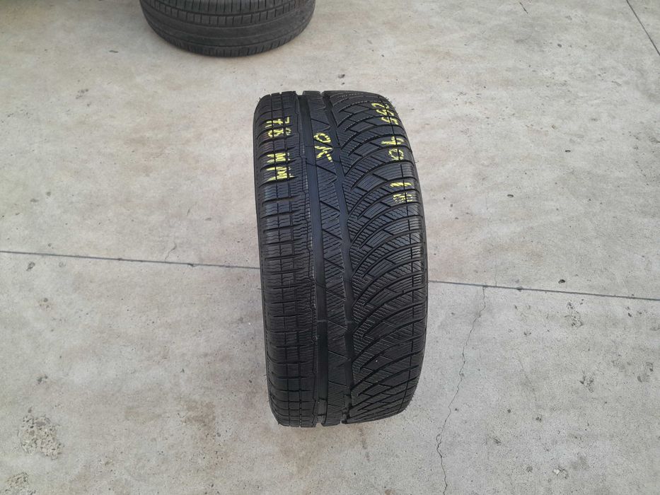 O anvelopa iarna 255 40 18 michelin pilot alpin PA4 profil 7,8 mm