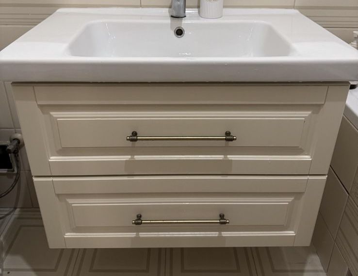 Продам тумбу с раковиной