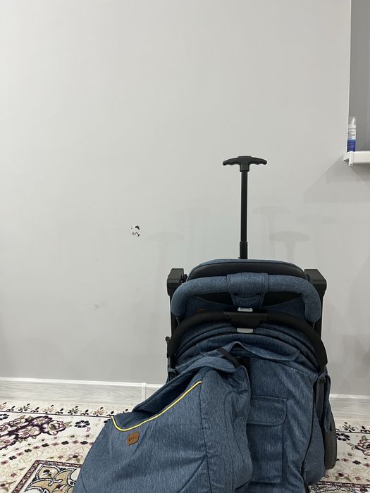 Детский прогулочный коляска