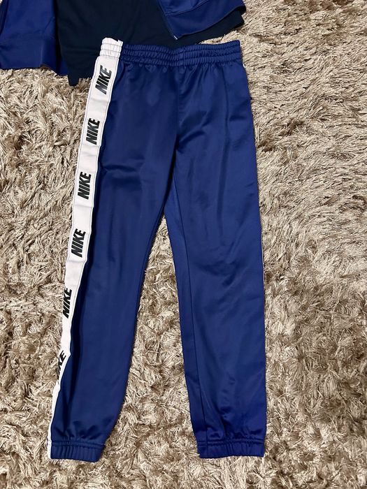 Trening Nike + tricou Tommy Hilfiger m 122.