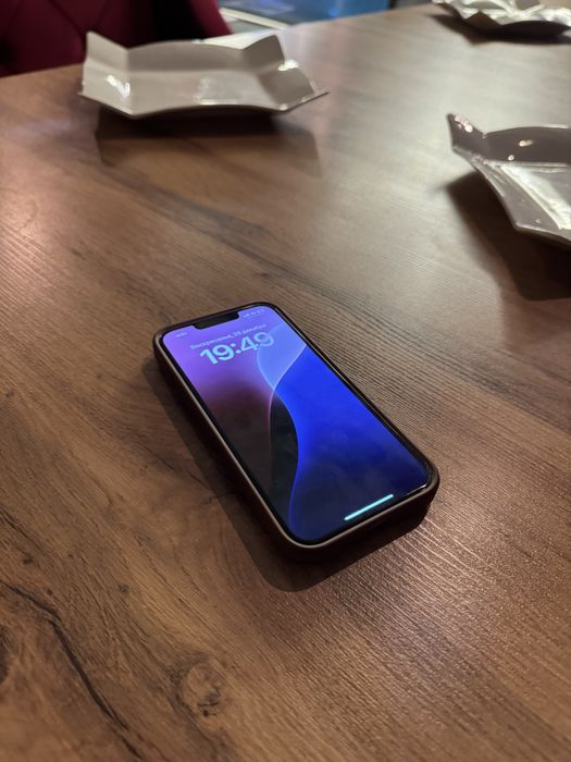 Айфон 14 хорошее состояние