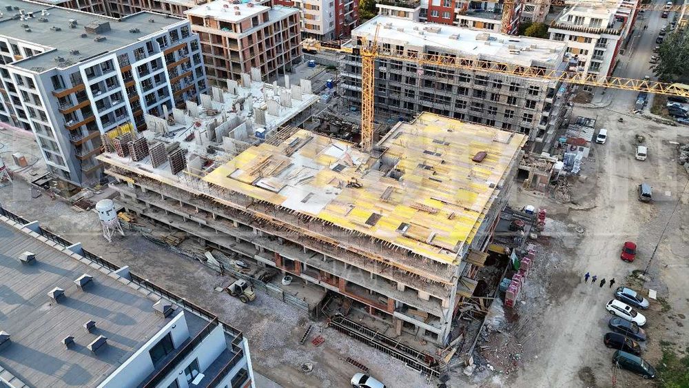 Продава се Двустаен апартамент в София, Малинова долина - 71 кв.м за 1972 €/кв.м - Снимка #3