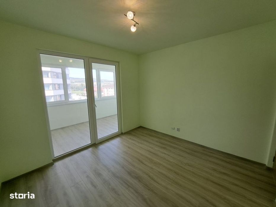 Apartament cu 3 camere, zona Vivo, Floresti