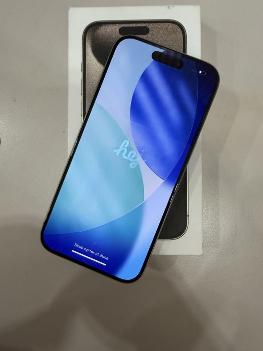 продаю Iphone 15 pro