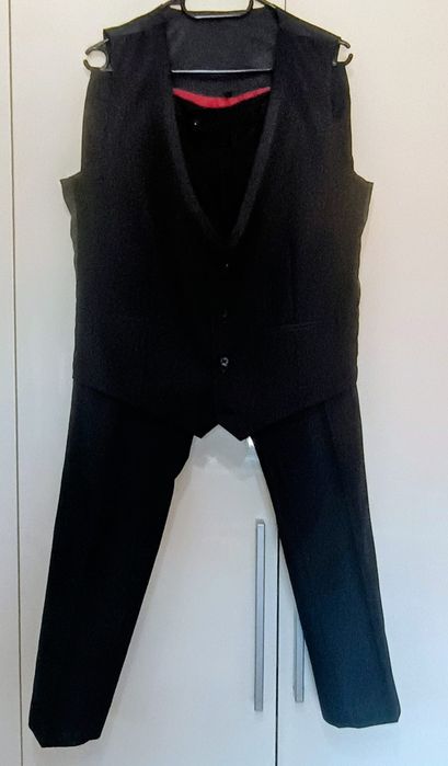 Costum elegant cu trei piese
