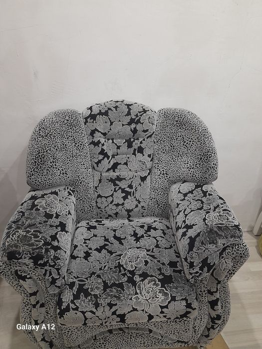 Диван  тройка екеуі жазылады