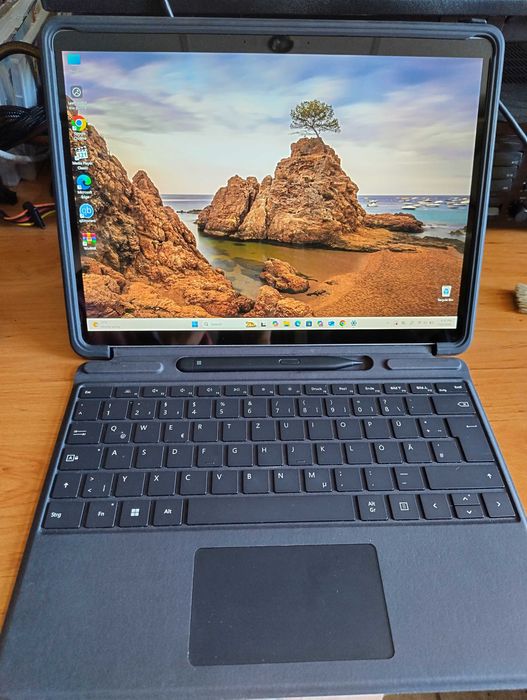 Microsoft Surface Pro 9 + Case + Клавиатура + Pen