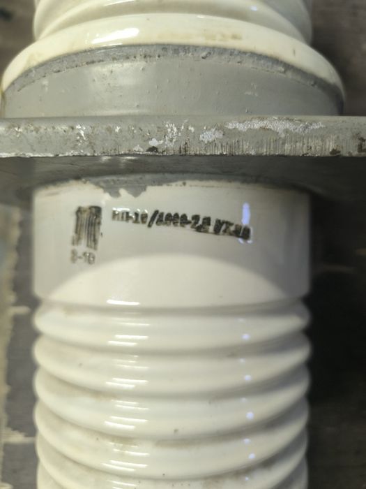 Продам изоляторы