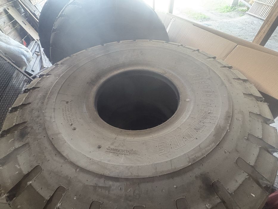 Гуми за фадрома Bridgestone 26.5R25 чисто нови