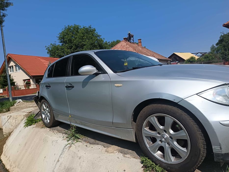 BMW avariat/ seria 1 2004