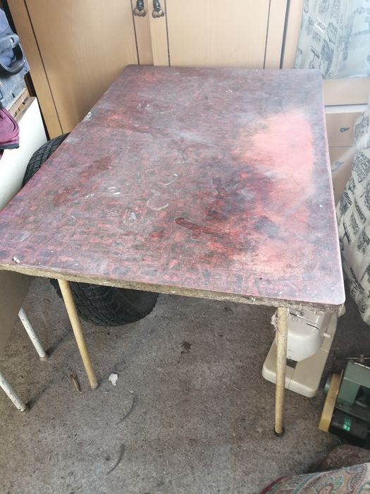 Стол трансформер, простой.