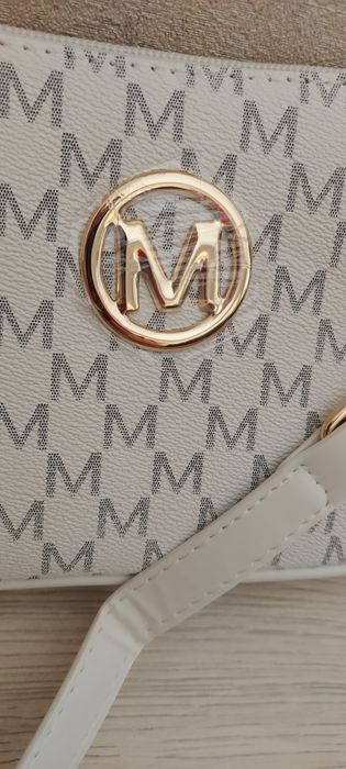 Стильная мини сумочка белая