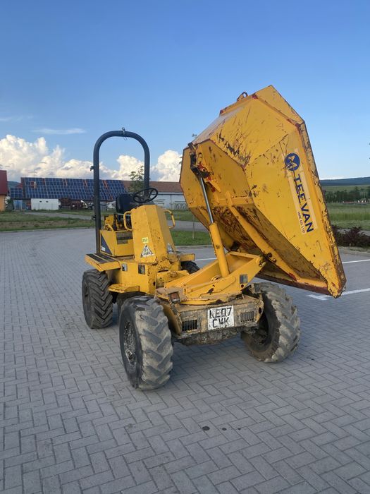 De vanzare sau da inchiriat dumper 3 T cu cuva rotative