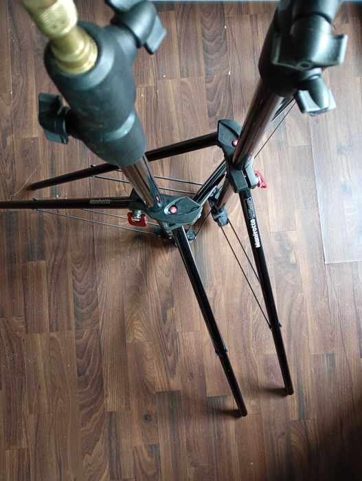 Stative Manfrotto 1052BAC 2 bucati + cadou