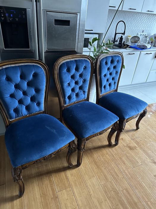 Продам шикарный стол и 6 стульев