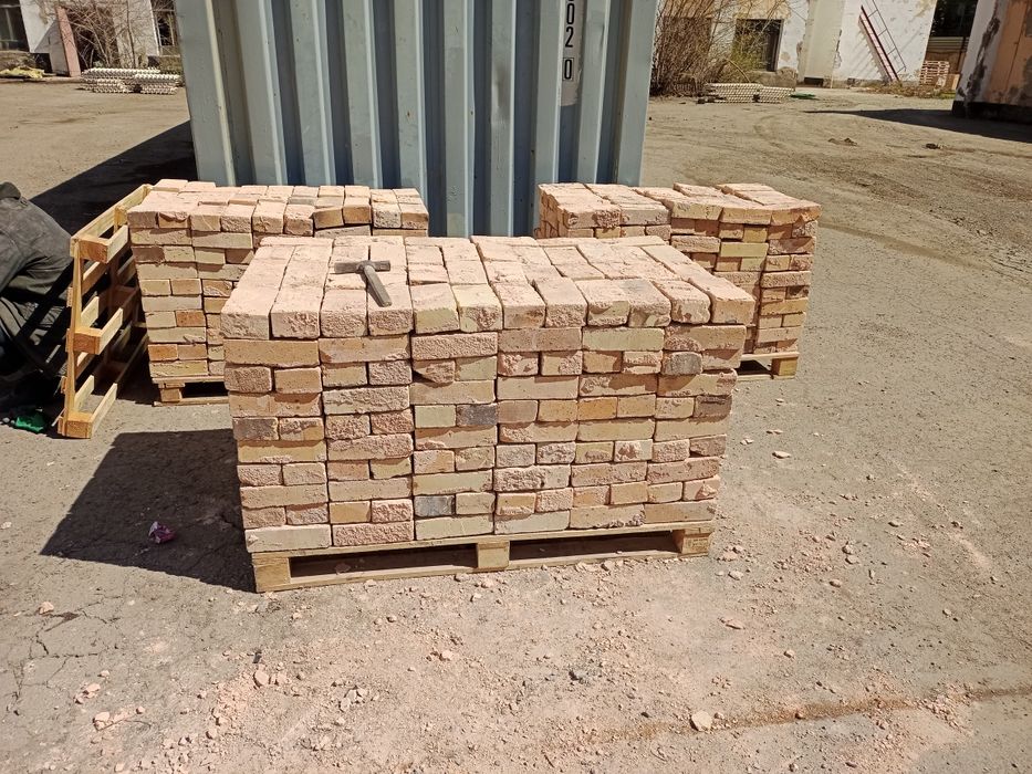 Кирпич красный одинарный