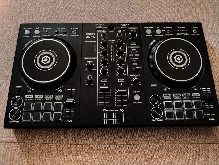 DJ-контроллер Pioneer DDJ-FLX4