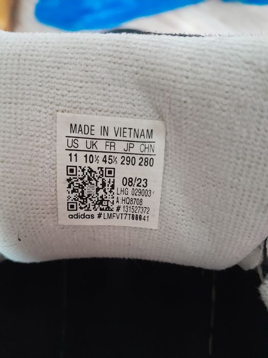 Продам кроссовки