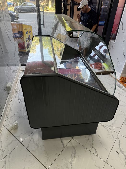 De vanzare vitrina frigorifica