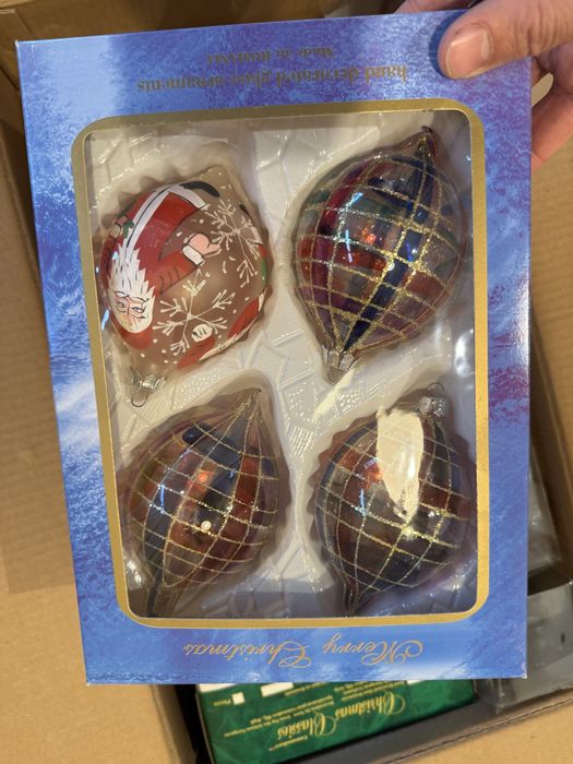 Ocazie! Set 70 globuri Craciun - unele pictate manual