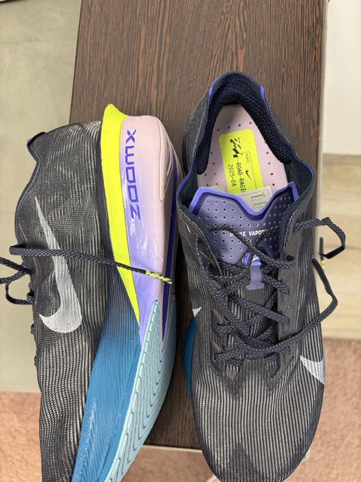 Adidasi nike nr 41 si 42.5