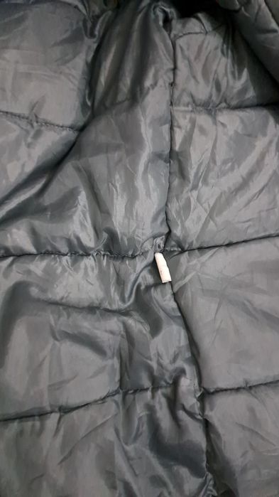 Женская куртка в хорошем состояние