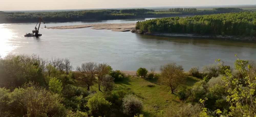 Vând Teren Cochirleni 10.000 mp² in buza Dunării