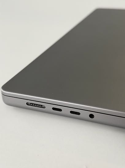 MacBook Pro 16, M1 Pro, 16 ГБ - 2021 года