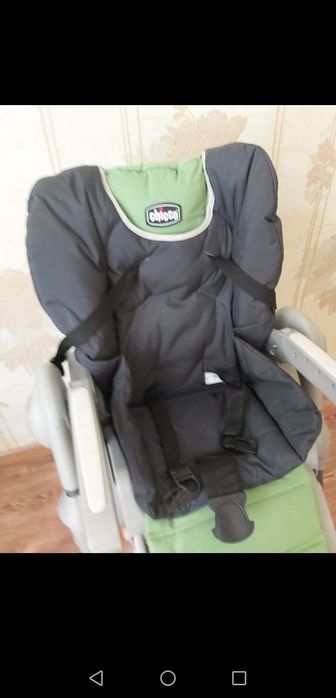 Детский стульчик для кормления chicco.