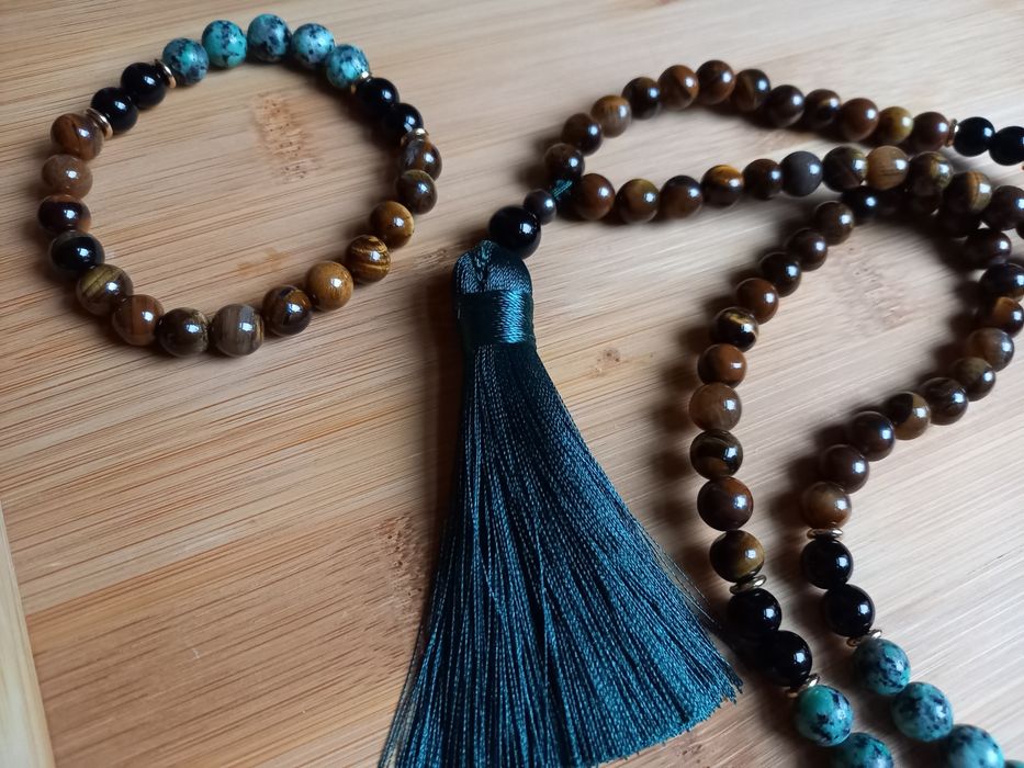 Броеница мала и гривна от африк. тюркоаз, черен оникс и тигрово око