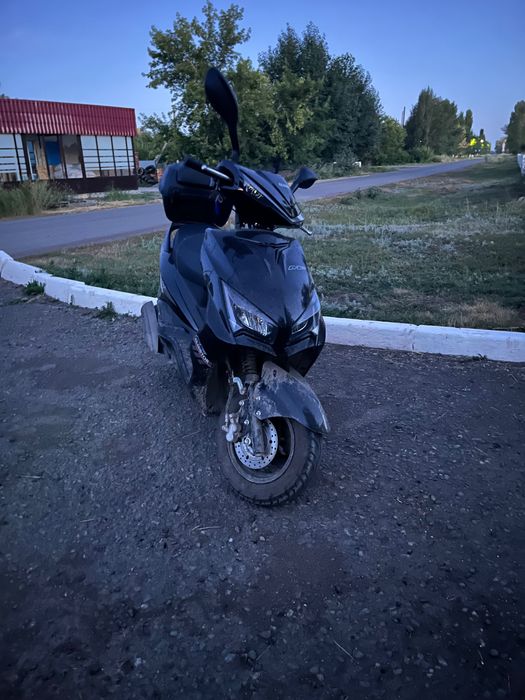 Срочно продаю скутер 125 куб