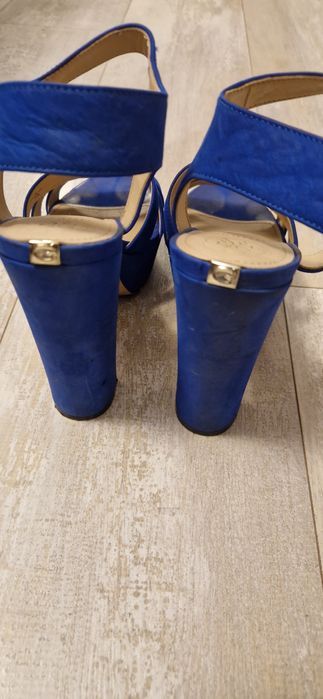 Дамски сандали на ток Guess