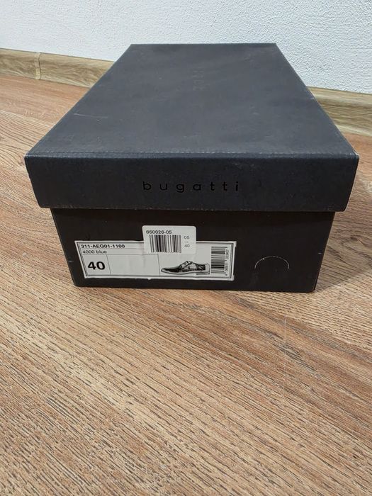 Vând pantofi eleganți Bugatti bărbați, mărimea 40