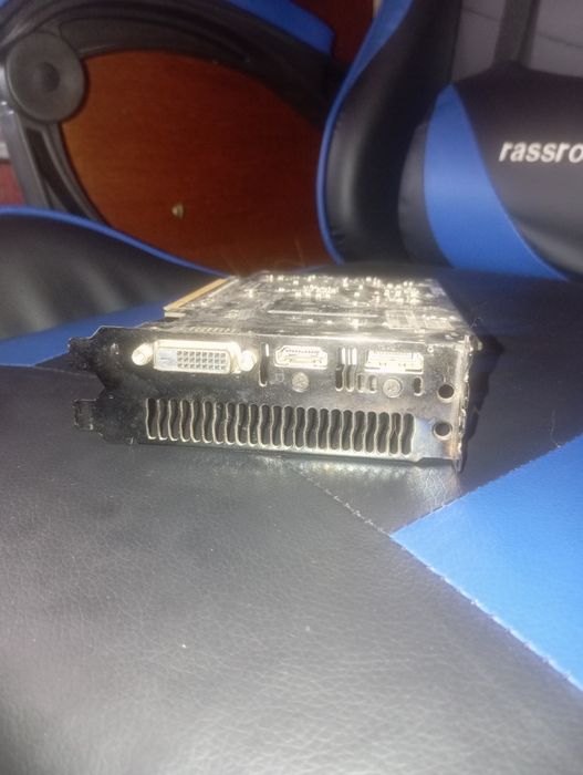 Продам видеокарту Geforce GTX 1050Ti
