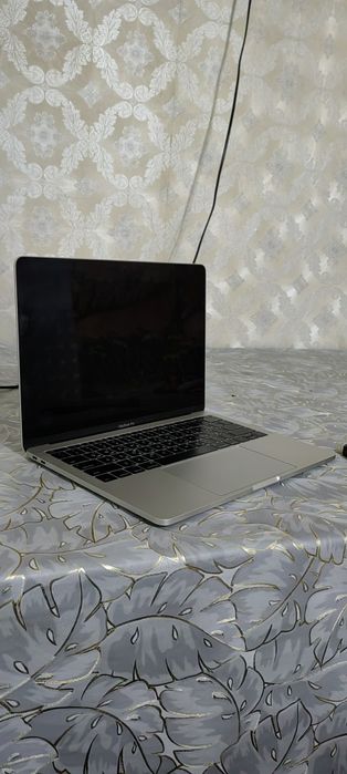 Macbook pro 2017 13 inch makbuk