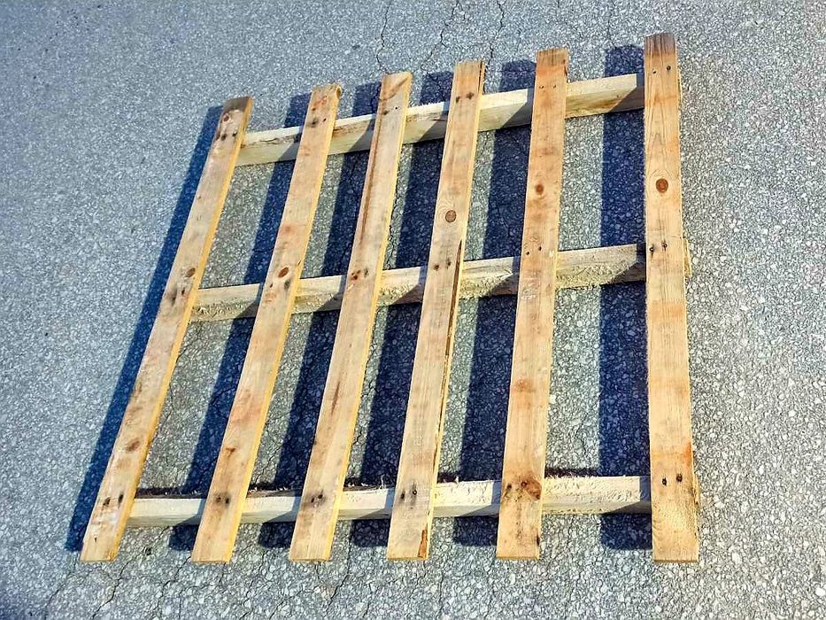 Палети-Дървени-100/100/008 см.