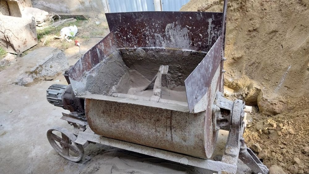 Бетономешалка 200л